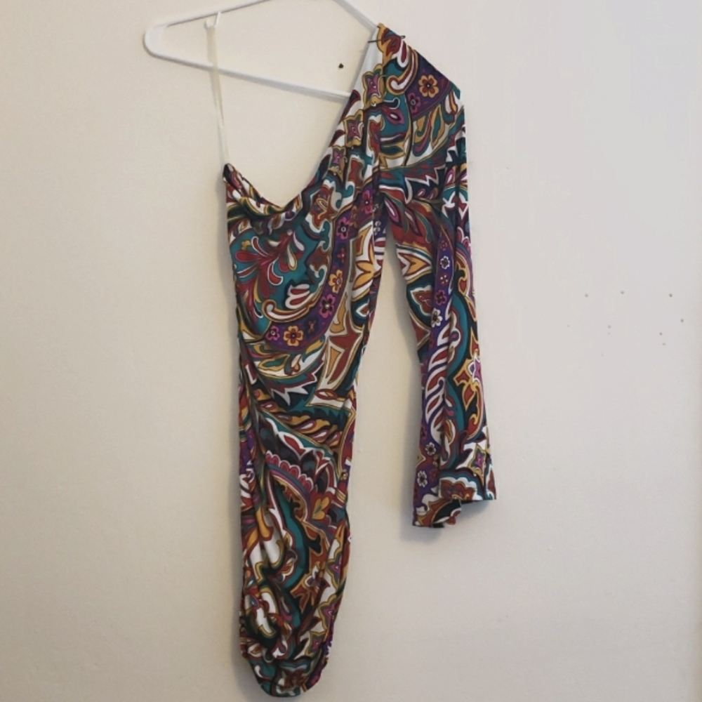 Beautiful colorful dress . Size small.